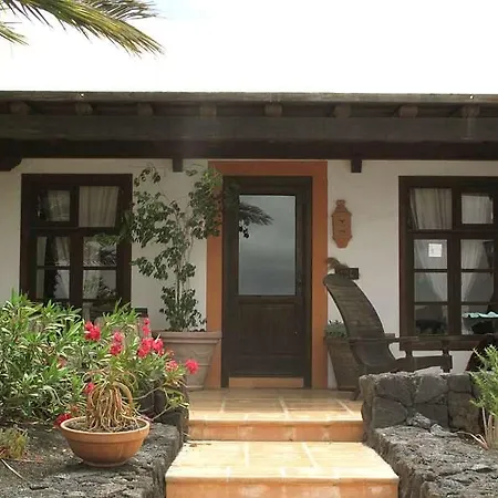 Sleeps 6 Pool Wifi 公寓 *